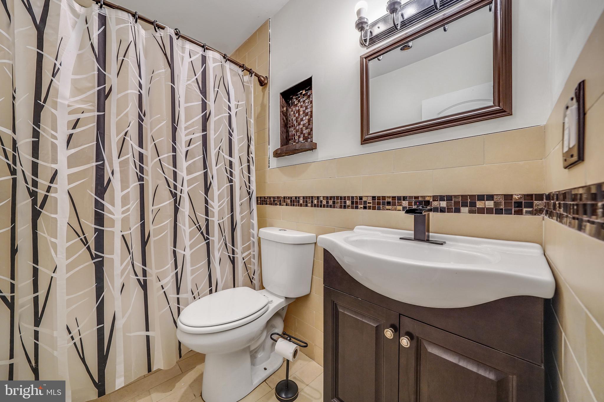 140 Laurel Road Sharon Hill, PA 19079 - Photo 3 of 3 Gallery Image 3