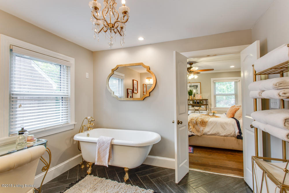 227 Sage Road Louisville, KY 40207 - Photo 29 of 62 Master bathroom with claw foort bathtub