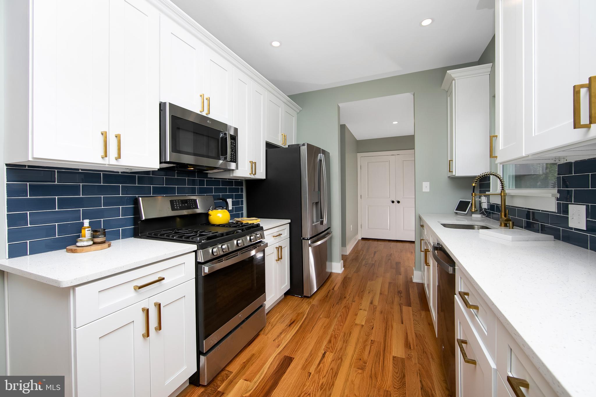203 South Forklanding Road Maple Shade, NJ 08052 - Photo 11 of 37