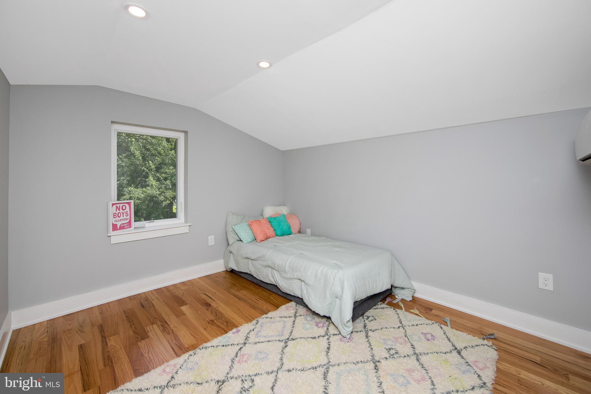 203 South Forklanding Road Maple Shade, NJ 08052 - Photo 31 of 37