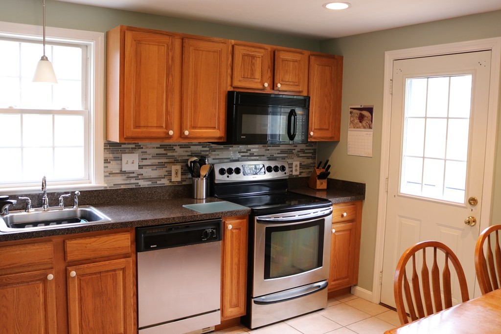 36 Squirrel Road Plymouth, MA 02360 - Photo 10 of 22 Gallery Image 10