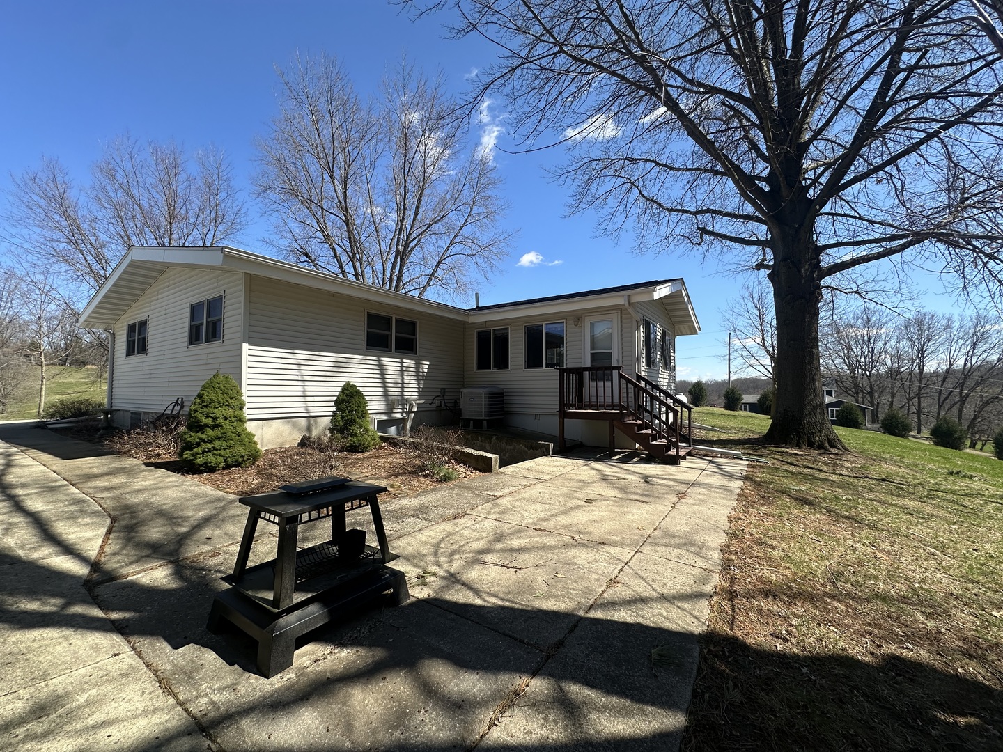 14740 Norrish Road Morrison, IL 61270 - Photo 8 of 46