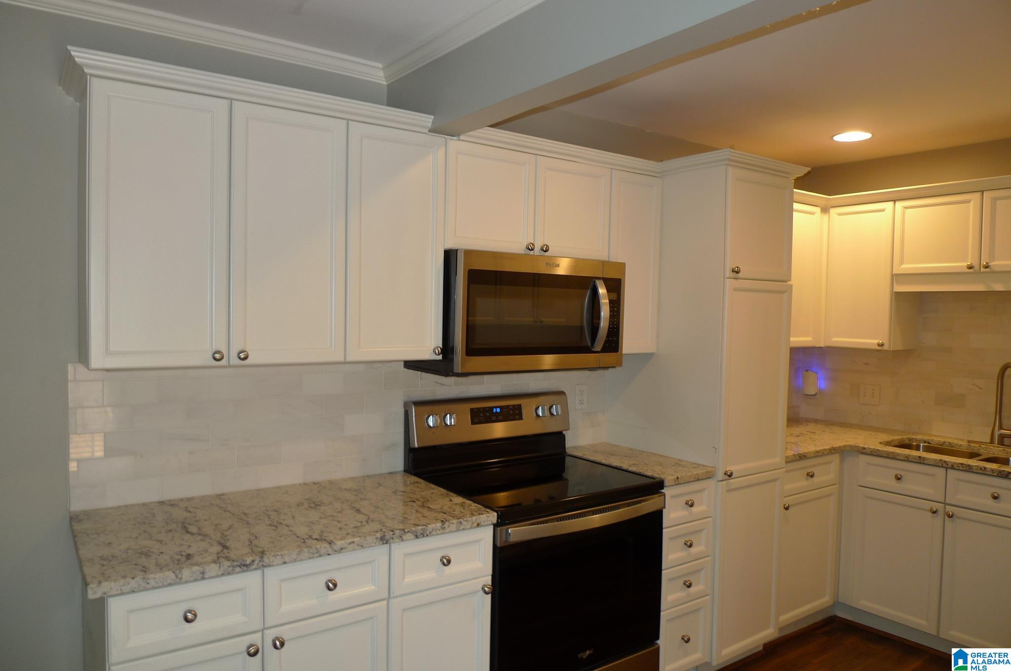 3350 Altamont Road South, Unit B15 Birmingham, AL 35205 - Photo 3 of 14