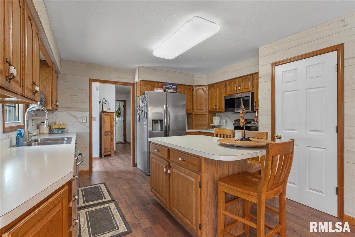 1405 Hosta Street Springfield, IL 62712 - Photo 14 of 44 Gallery Image 14