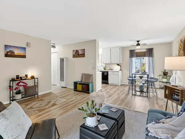 $414,999 | 836 West Spain Street, Unit 6, Sonoma, CA 95476