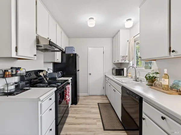 $414,999 | 836 West Spain Street, Unit 6, Sonoma, CA 95476