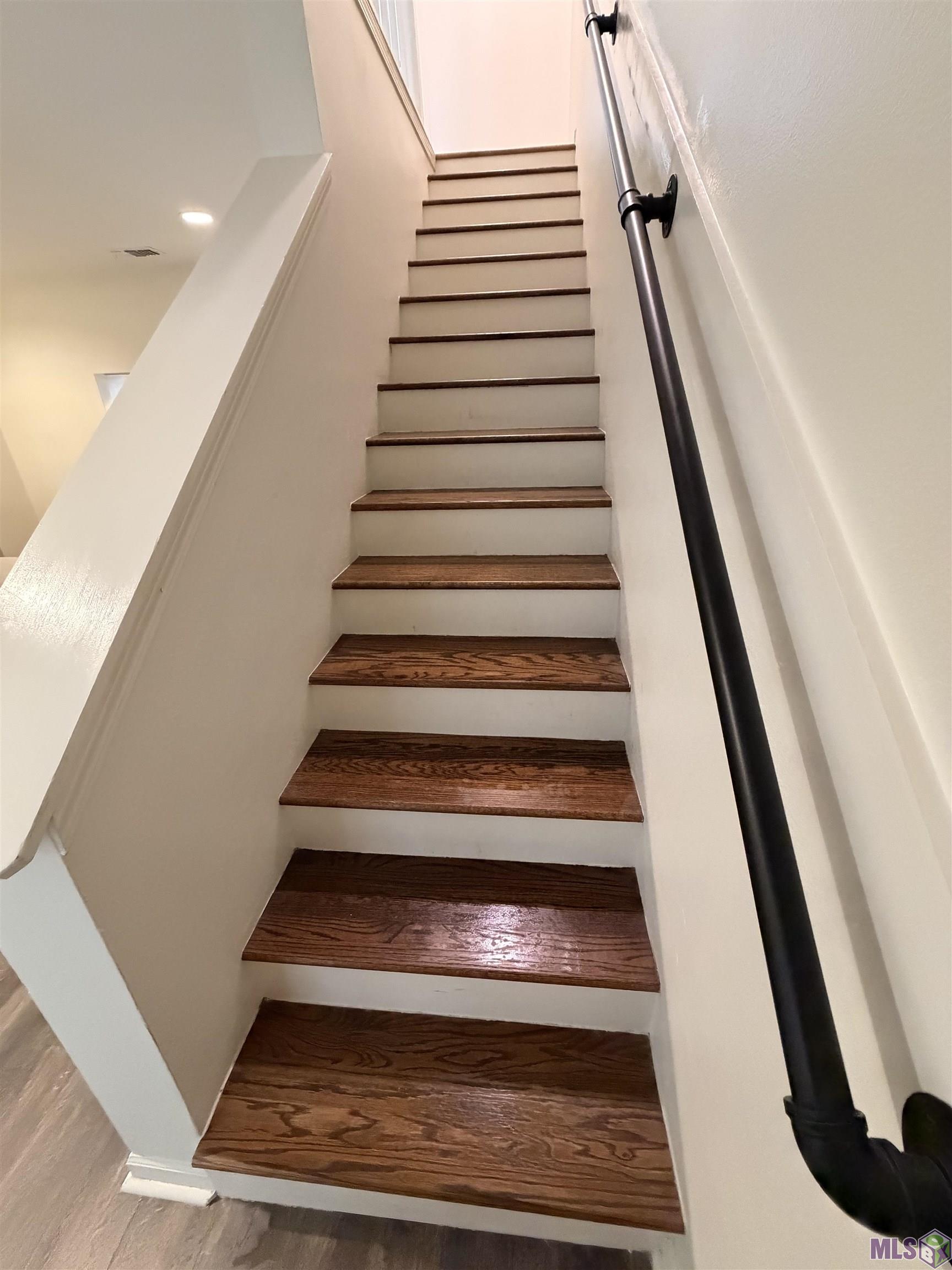 24 Higgins Court Baton Rouge, LA 70808 - Photo 2 of 9