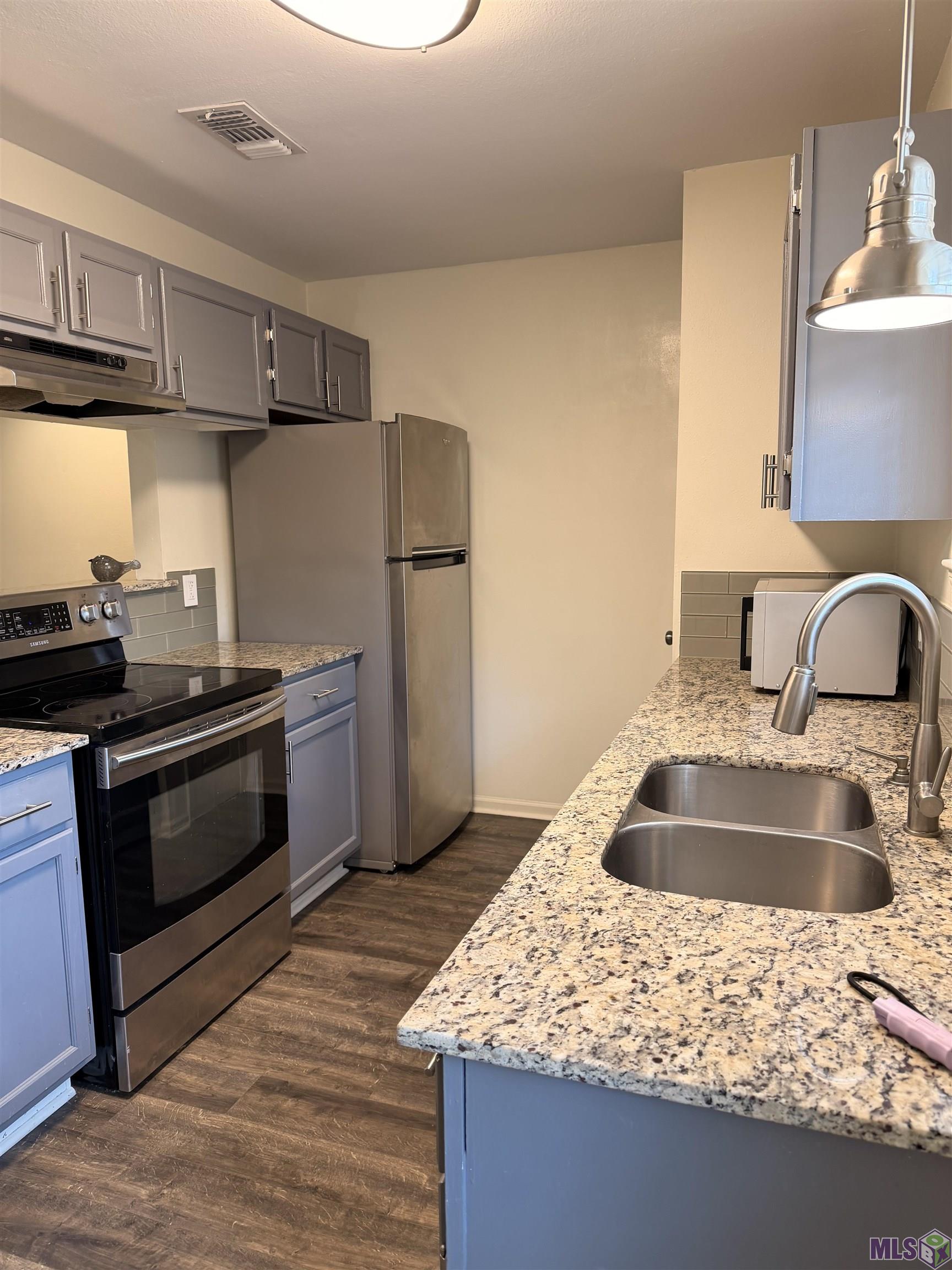 24 Higgins Court Baton Rouge, LA 70808 - Photo 5 of 9