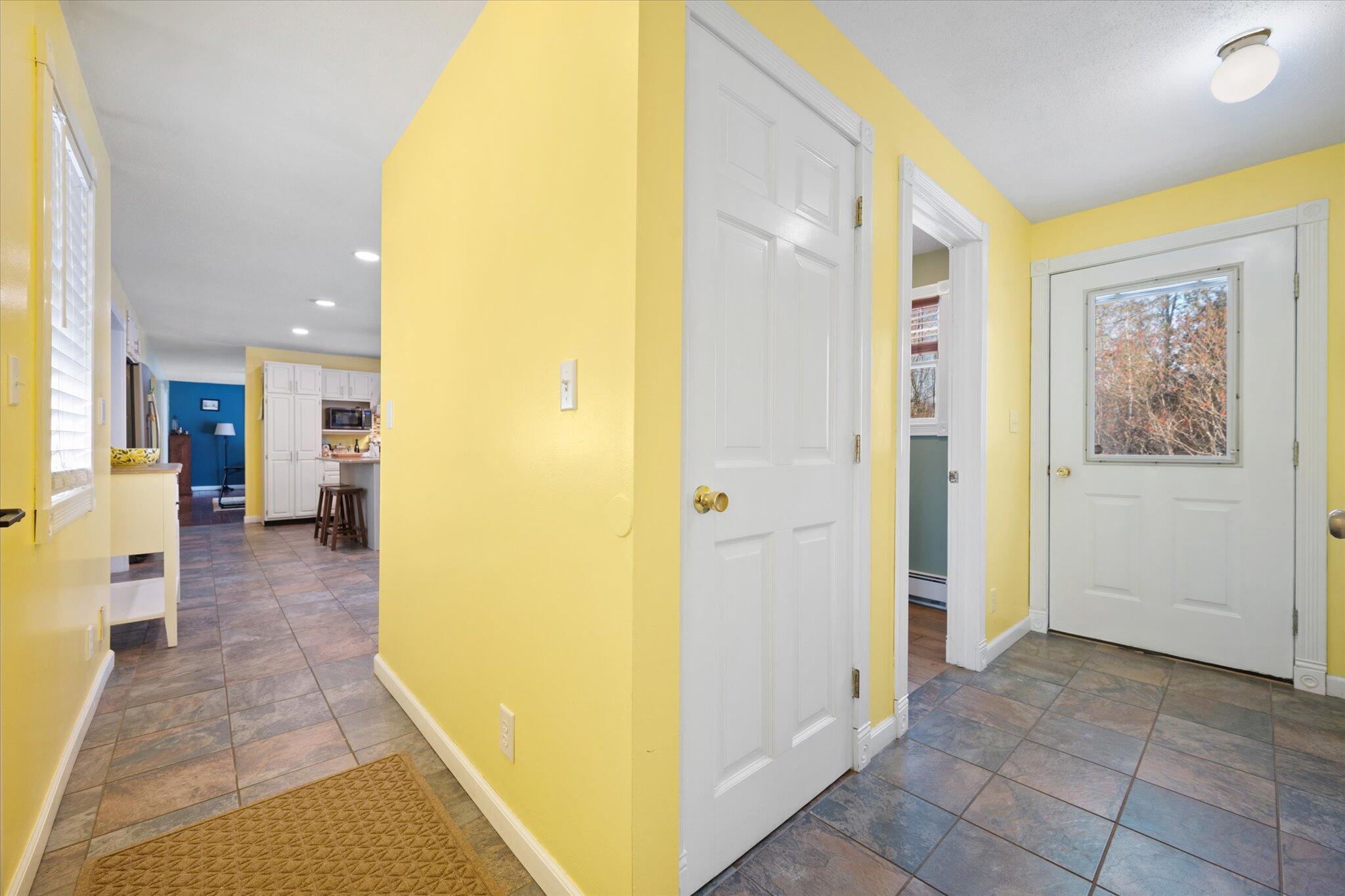 130 Miller Road Hampden, ME 04444 - Photo 16 of 60 Entryway