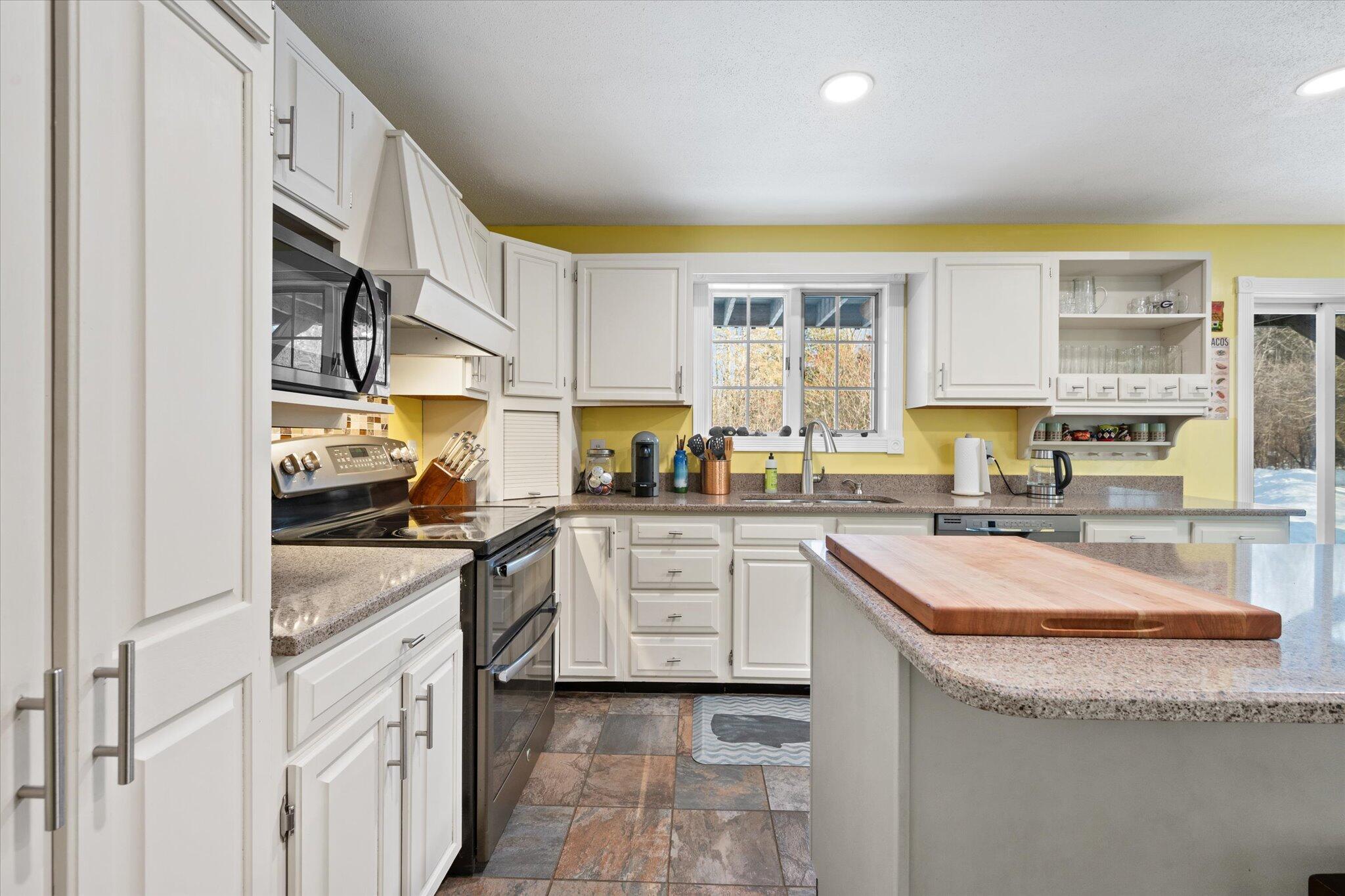 130 Miller Road Hampden, ME 04444 - Photo 5 of 60 Kitchen