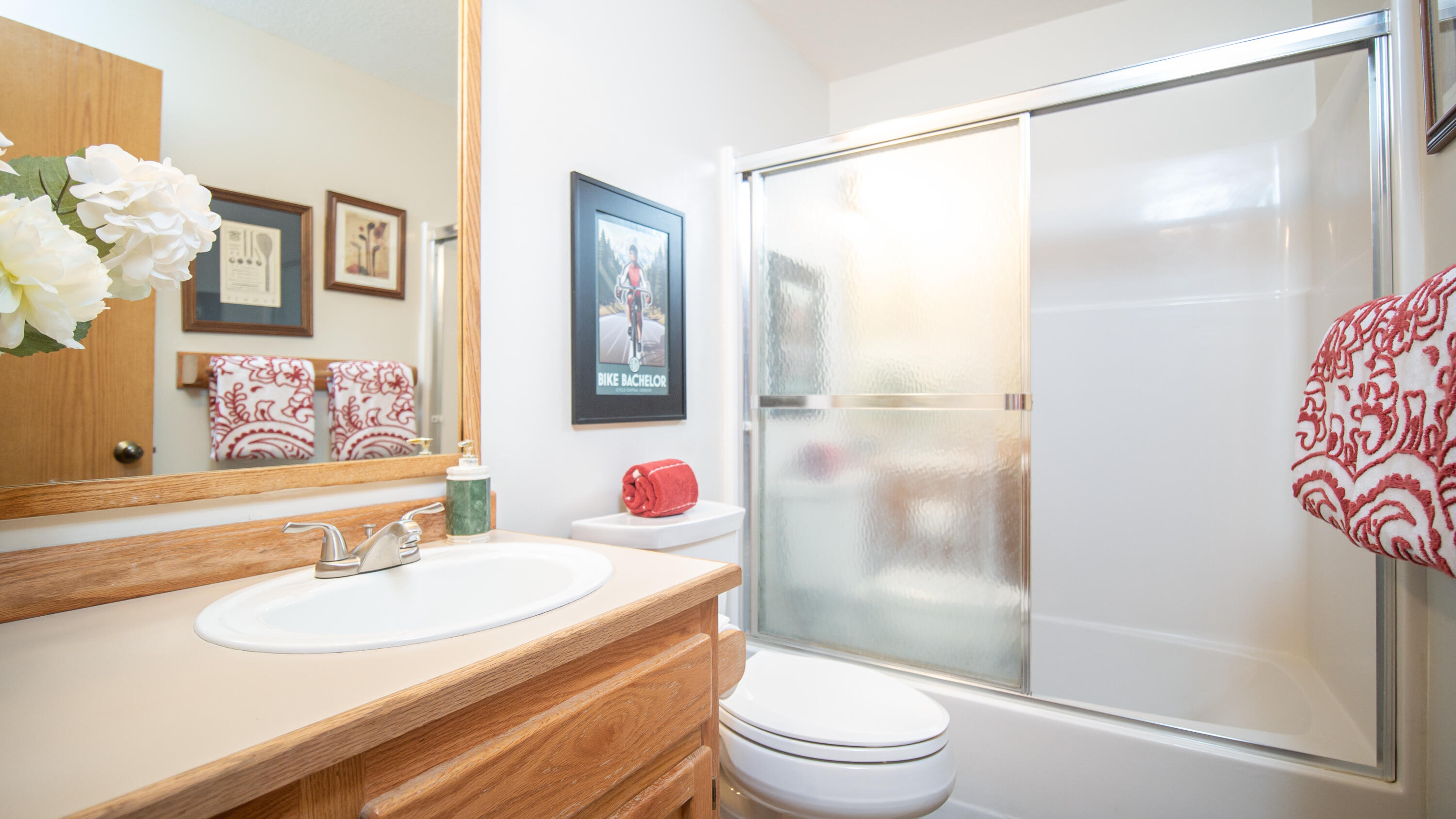 17732 West West Core Road Sunriver, OR 97707 - Photo 21 of 26 Master Bathroom