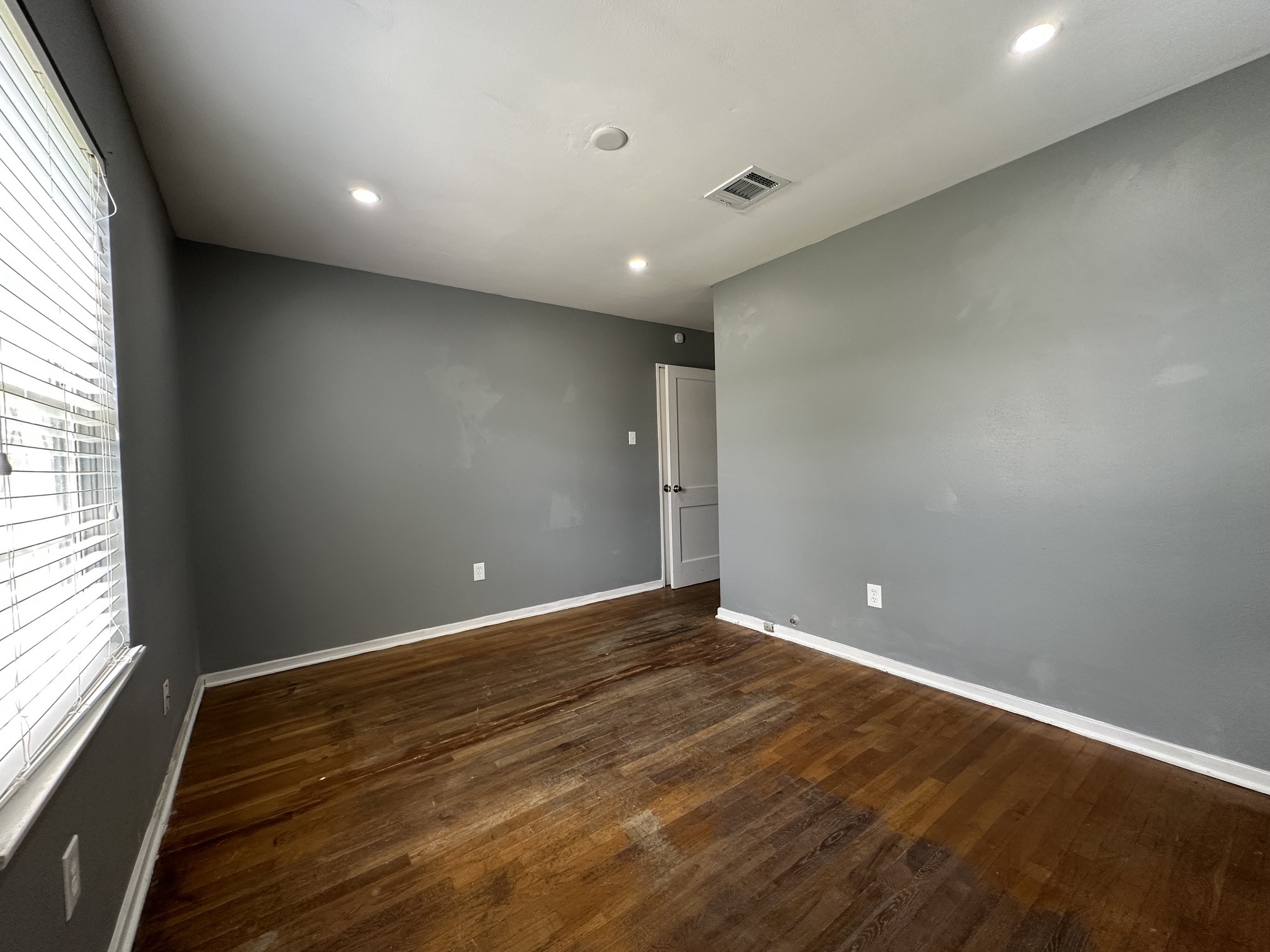 8227 St Lo Road Houston, TX 77033 - Photo 12 of 21