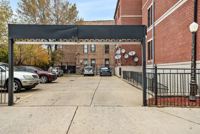 $3,000 | 3986 South Drexel Boulevard, Unit 3N, Chicago, IL 60653
