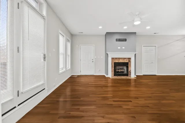 $3,000 | 3986 South Drexel Boulevard, Unit 3N, Chicago, IL 60653