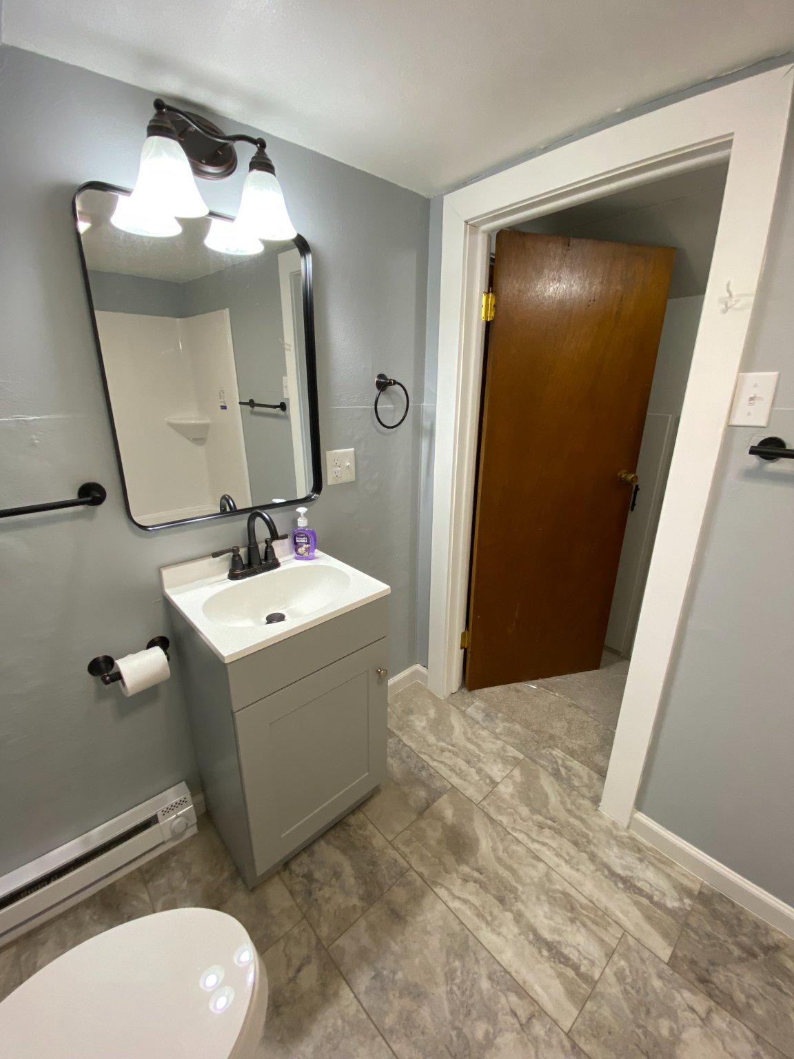 13580 Monterey Lane Blue Ridge Summit, PA 17214 - Photo 32 of 36 Apartment 4 Bathroom