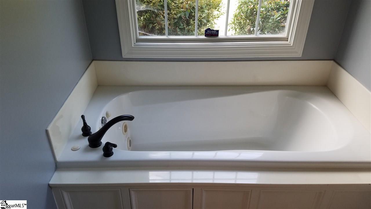 110 Laurel Road Easley, SC 29642 - Photo 11 of 24 Gallery Image 11