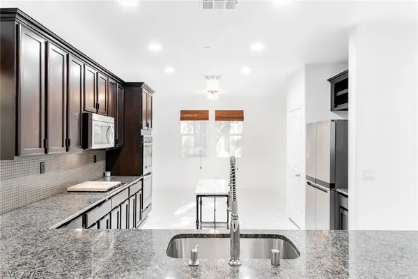 $2,745 | 3212 Sisley Garden Avenue, Henderson, NV 89044