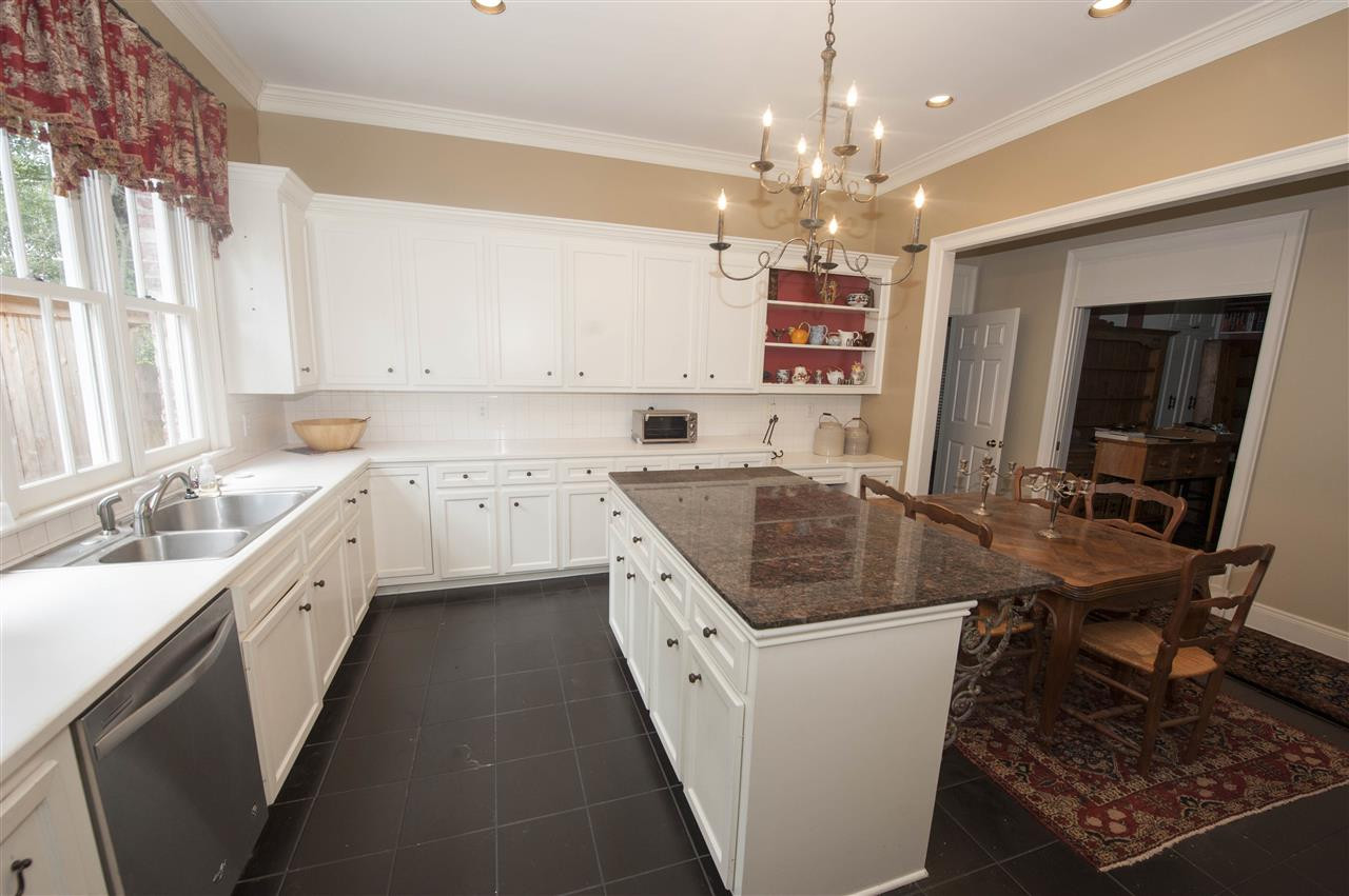 1647 Acadia Court Jackson, MS 39211 - Photo 12 of 34 Photo 12