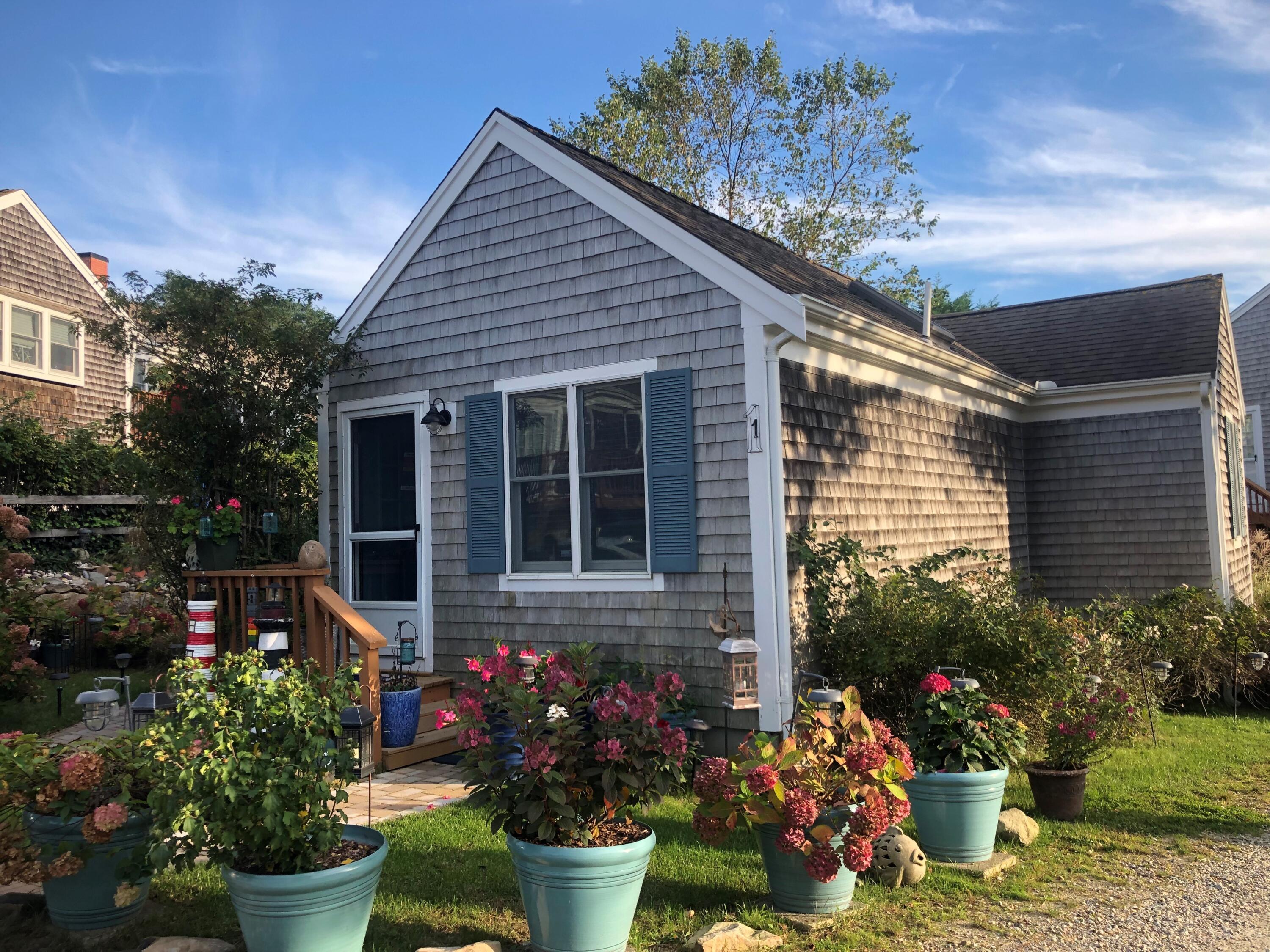 6 Shore Road, Unit 1 Truro, MA 02666 - Photo 1 of 19 IMG_7721