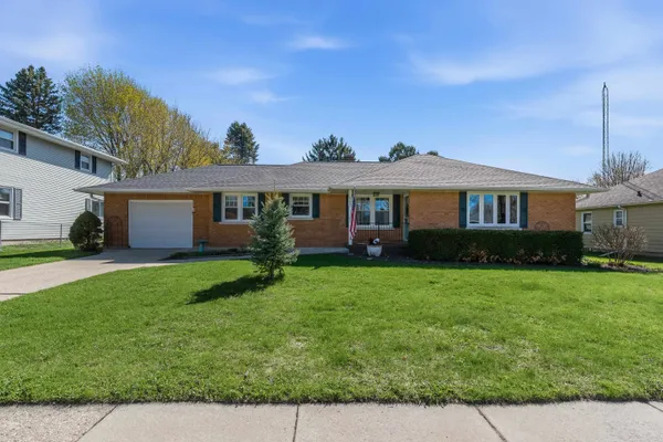 $340,000 | 809 Grove Beaver Dam, Beaver Dam, WI 53916