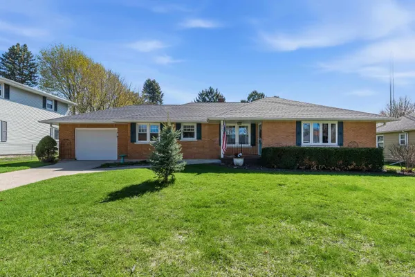 $340,000 | 809 Grove Beaver Dam, Beaver Dam, WI 53916
