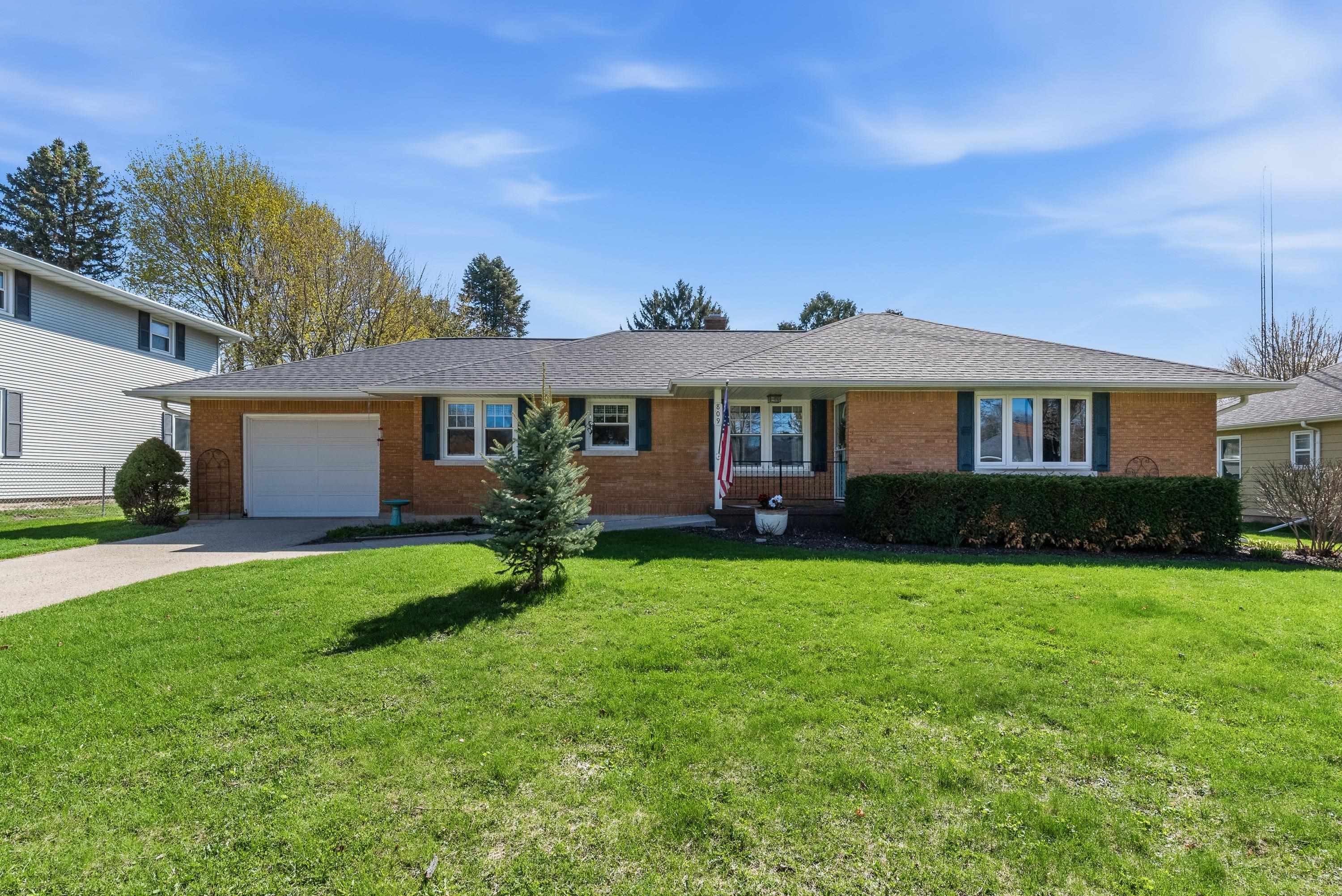 809 Grove Beaver Dam Beaver Dam, WI 53916 - Photo 22 of 33
