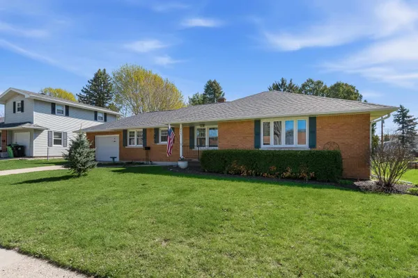 $340,000 | 809 Grove Beaver Dam, Beaver Dam, WI 53916