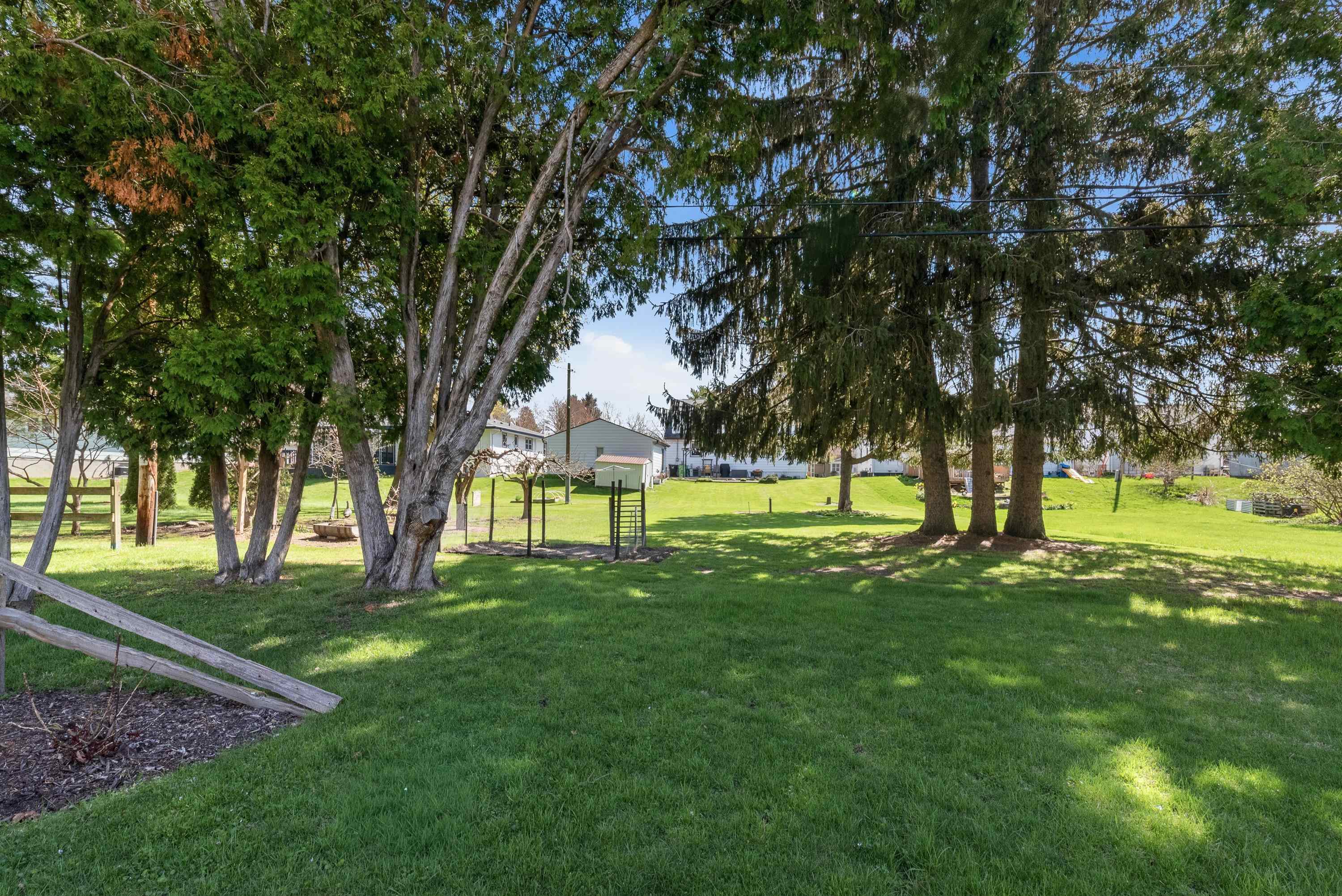 809 Grove Beaver Dam Beaver Dam, WI 53916 - Photo 26 of 33