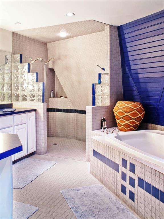 51 Woods Road Portland, ME 04108 - Photo 19 of 29 Master bathroom