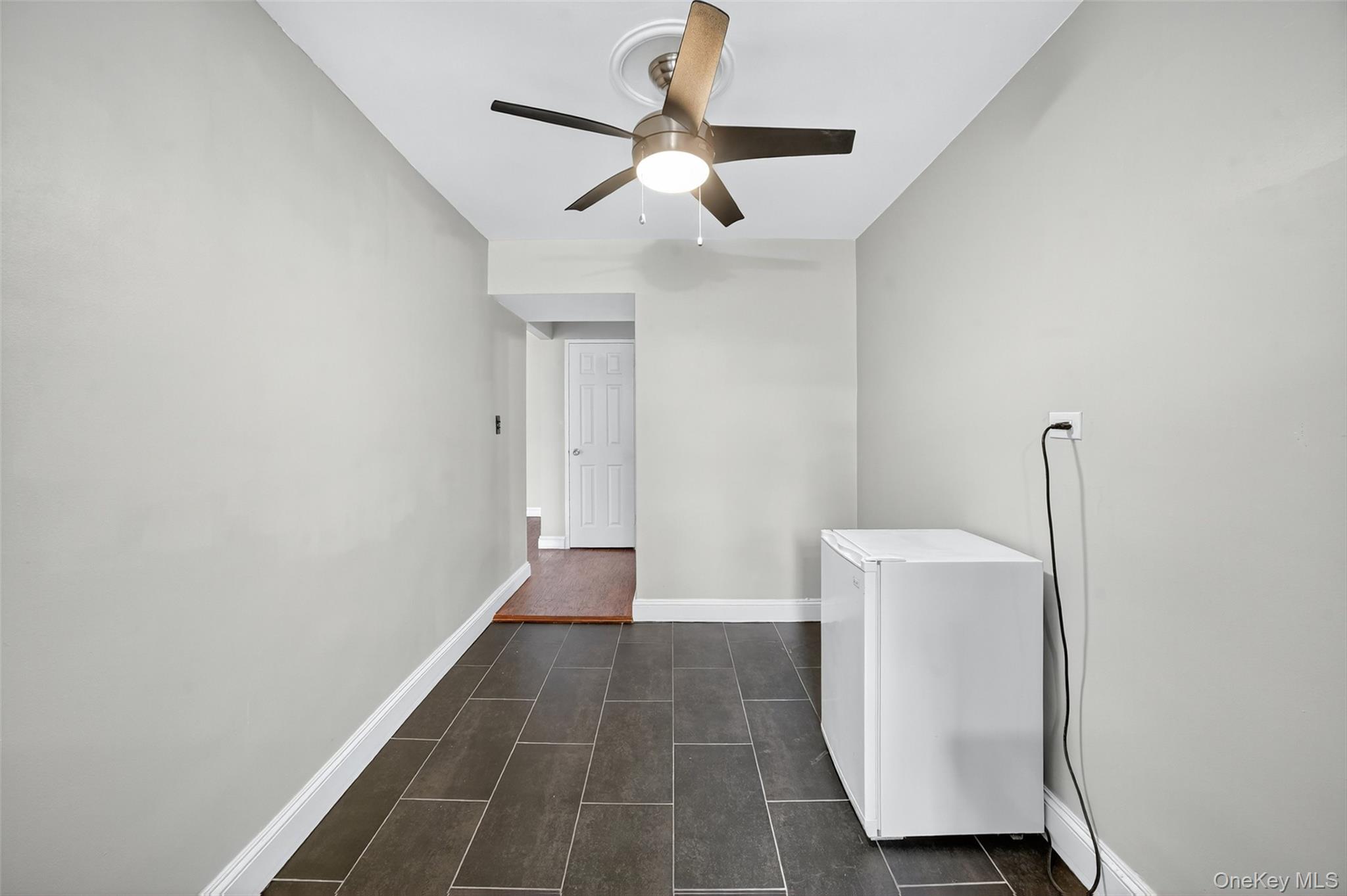 4295 Webster Avenue, Unit 1D Bronx, NY 10470 - Photo 15 of 21 a view of an empty room with a window