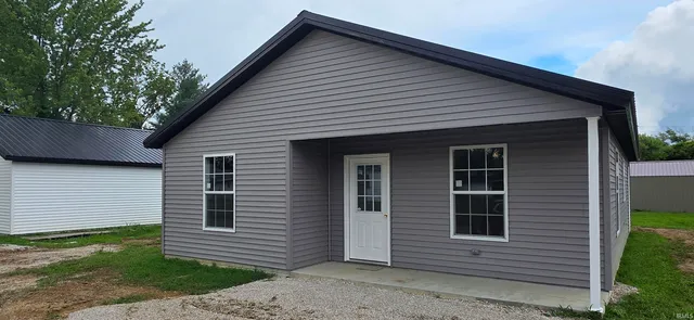 $144,900 | 707 Durbin Street, Bicknell, IN 47512