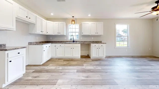 $144,900 | 707 Durbin Street, Bicknell, IN 47512