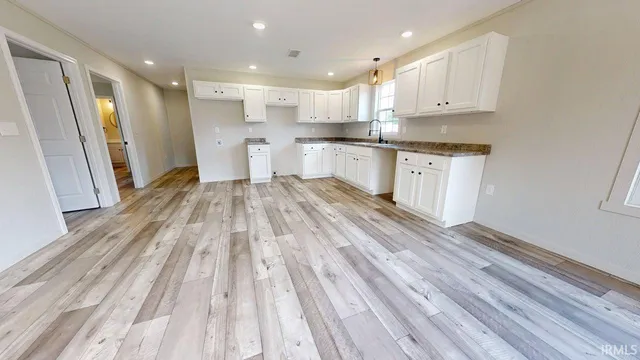 $144,900 | 707 Durbin Street, Bicknell, IN 47512