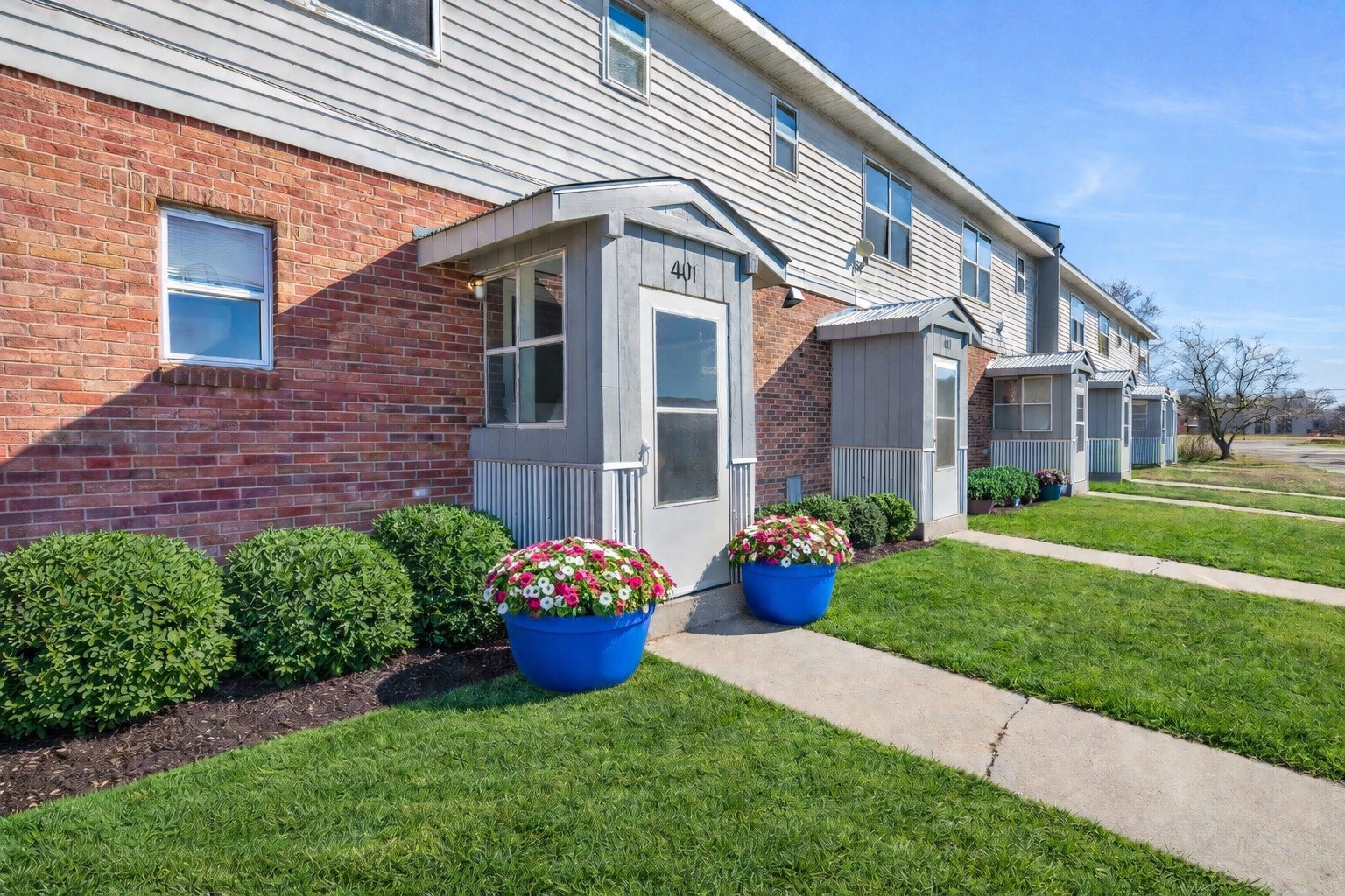 401 South 3rd Street, Unit 401 Hayden, CO 81639 - Photo 31 of 38 a front view of a house with a yard