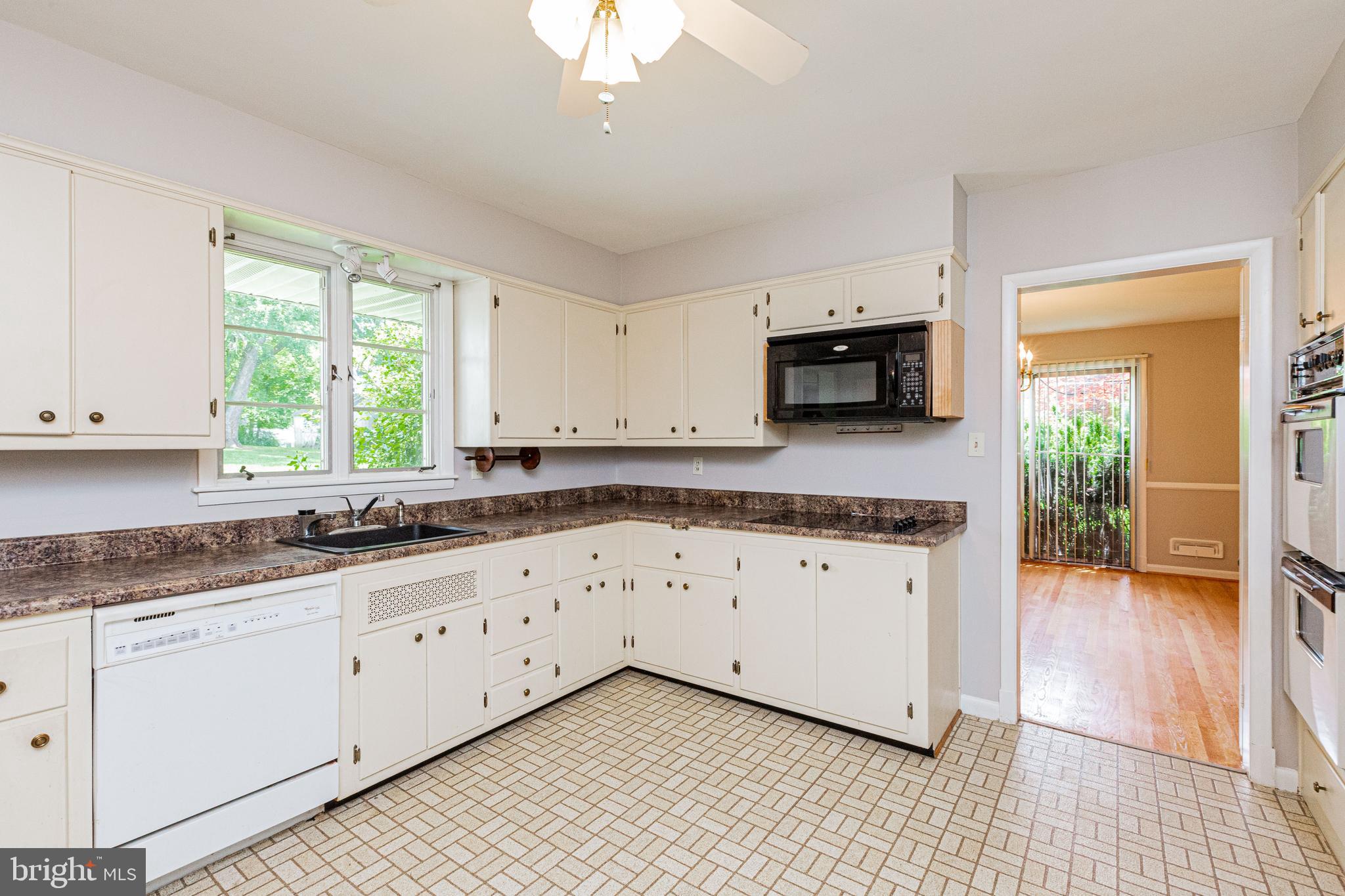 3917 Macalpine Road Ellicott City, MD 21042 - Photo 12 of 40