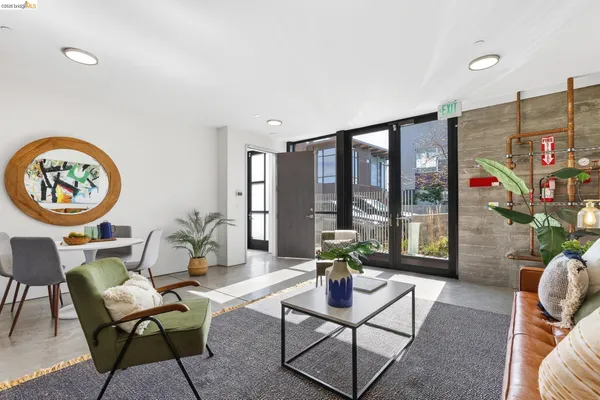 $1,599,000 | 811 Folger Avenue, Berkeley, CA 94710