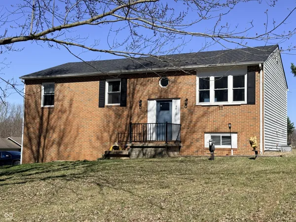 $250,000 | 9812 West 900th Street North, Elwood, IN 46036