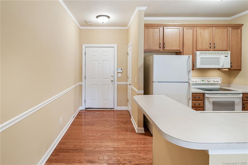 18605 Ruffner Drive, Unit 3B Cornelius, NC 28031 - Photo 3 of 37