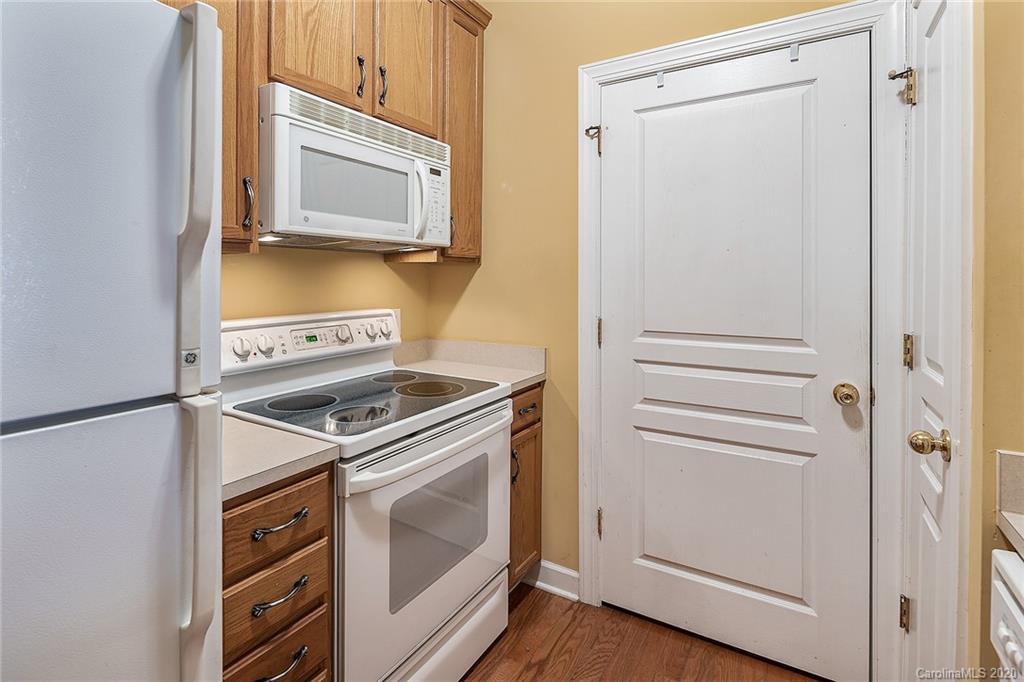 18605 Ruffner Drive, Unit 3B Cornelius, NC 28031 - Photo 7 of 37