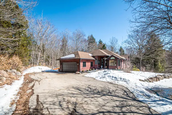 $875,000 | 20 Hochland Drive, Bartlett, NH 03845