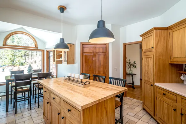 $875,000 | 20 Hochland Drive, Bartlett, NH 03845