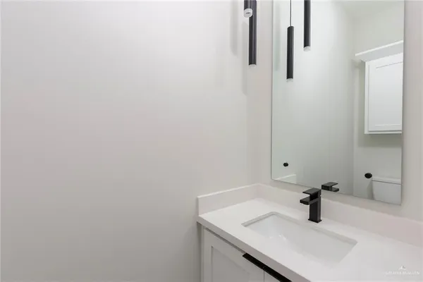 $3,700 | 9806 North 24th Lane, McAllen, TX 78504