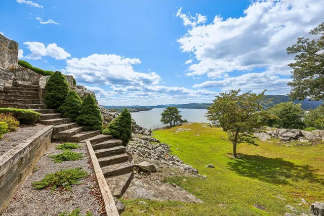 a view of a garden with an outdoor space