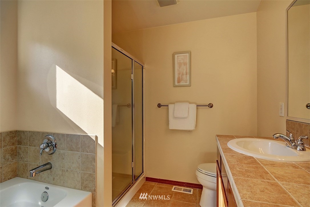 9430 Northeast 173rd Place Bothell, WA 98011 - Photo 21 of 32