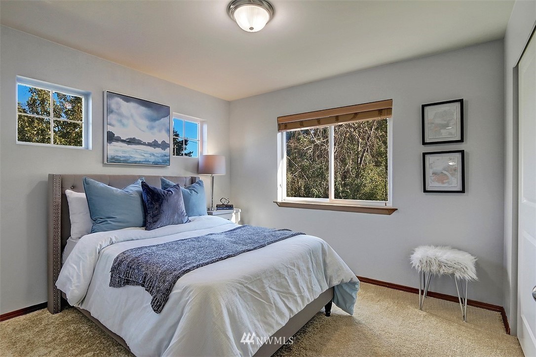 9430 Northeast 173rd Place Bothell, WA 98011 - Photo 24 of 32