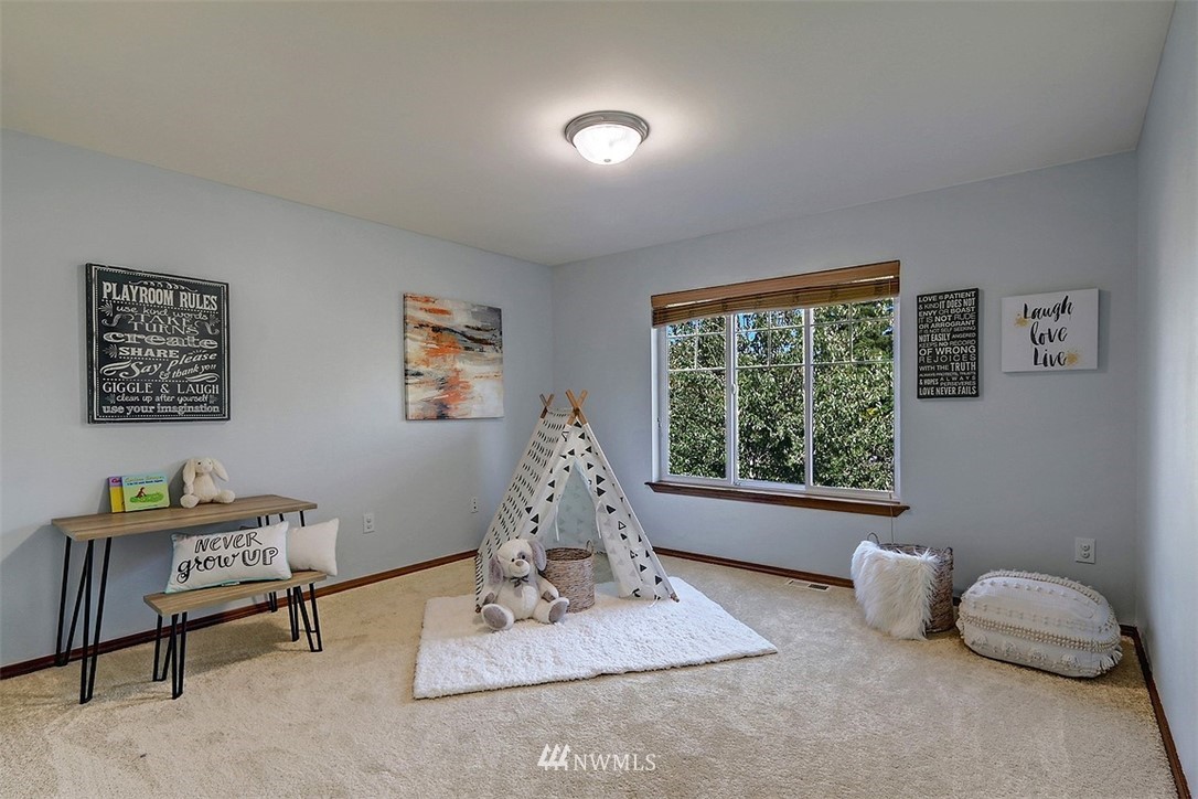 9430 Northeast 173rd Place Bothell, WA 98011 - Photo 25 of 32