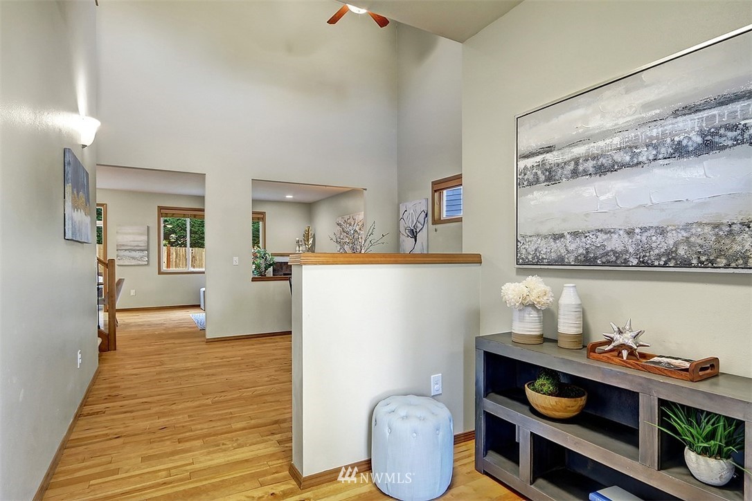 9430 Northeast 173rd Place Bothell, WA 98011 - Photo 4 of 32