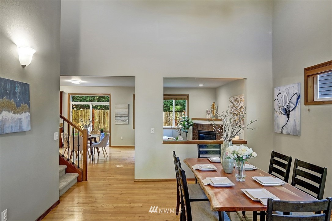 9430 Northeast 173rd Place Bothell, WA 98011 - Photo 6 of 32