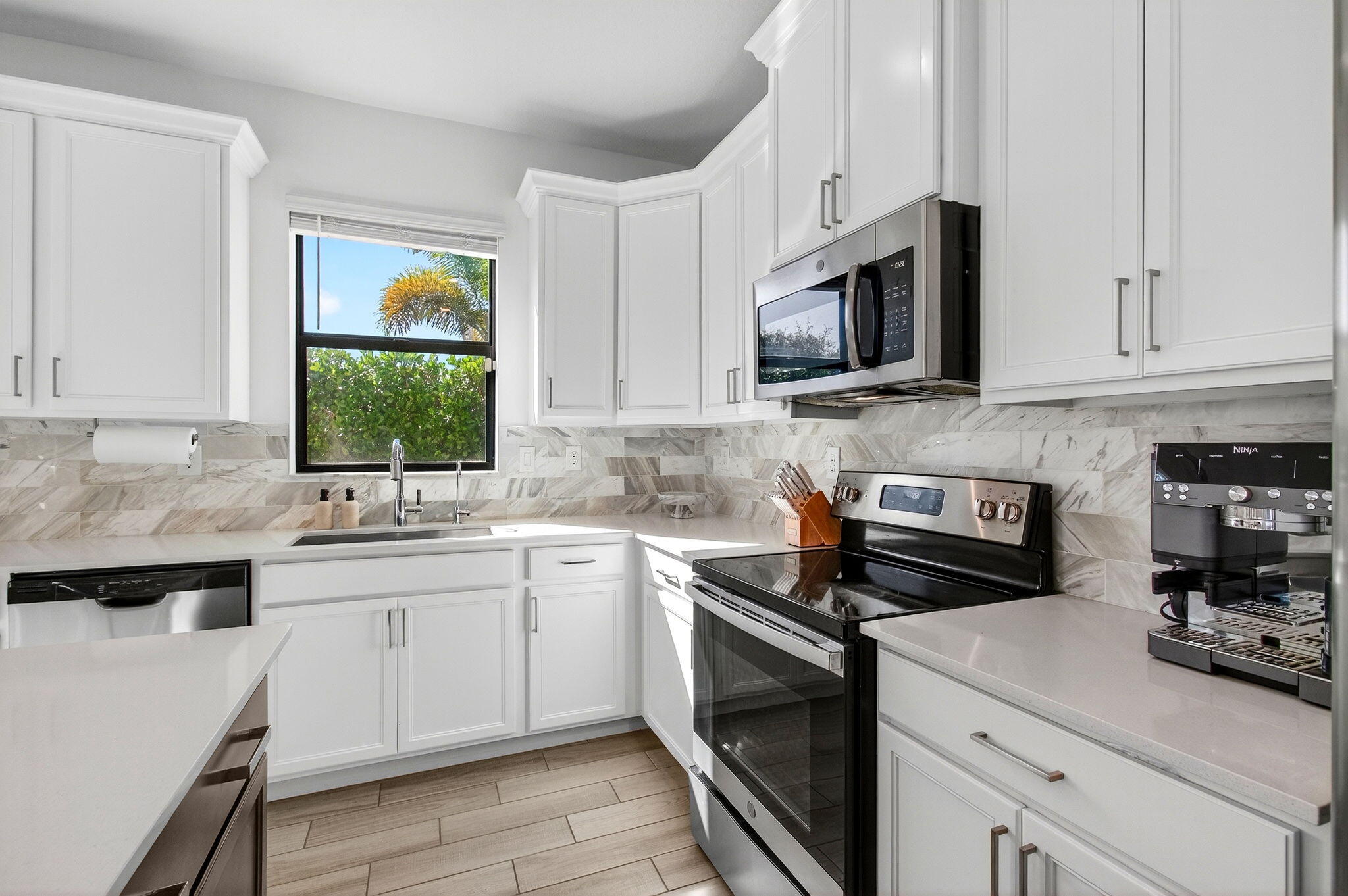 3502 Bauer Road Royal Palm Beach, FL 33411 - Photo 28 of 80 Beautiful Marble Backsplash