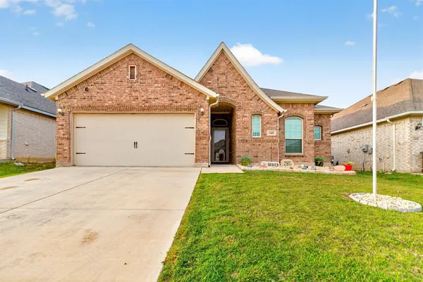 $325,000 | 1445 Eagle Nest Drive, Pelican Bay, TX 76020